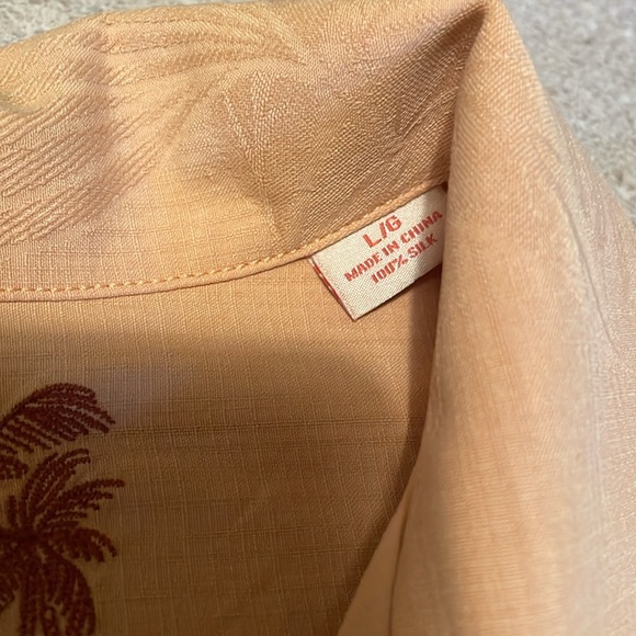 Tommy Bahama Short Sleeve Silk Camp Shirt size Large.  Maize - Picture 5 of 6